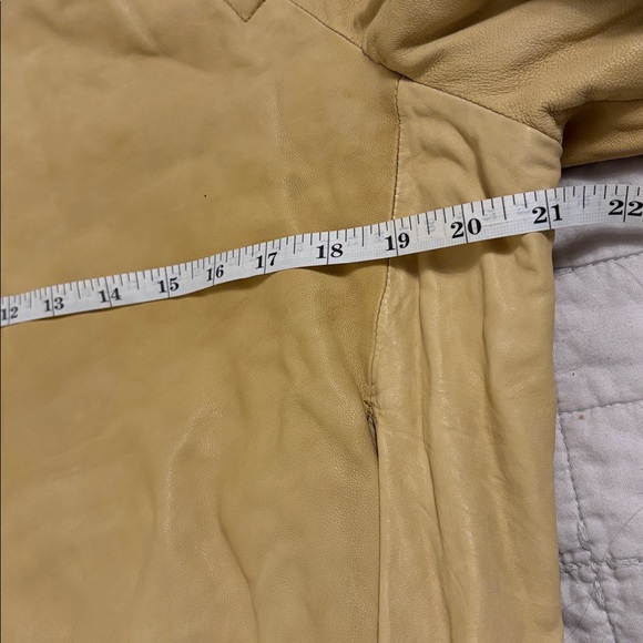 Vintage Marni butter yellow leather jacket - Picture 9 of 10